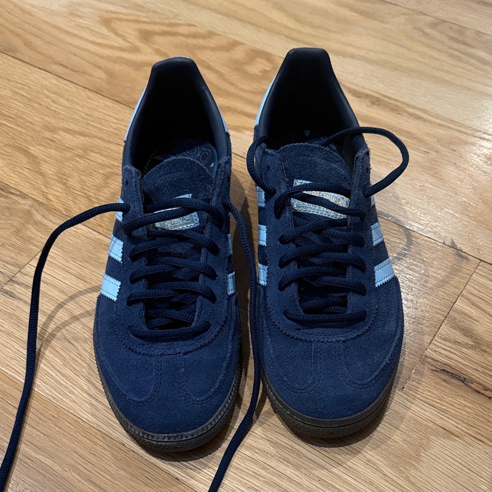 Adidas ADIDAS Originals Handball Spezial Shoes
Navy (Women’s 7.5)